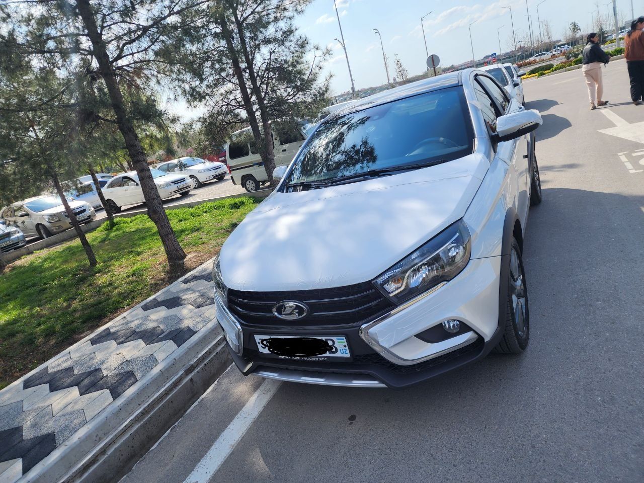 Lada Vesta cross