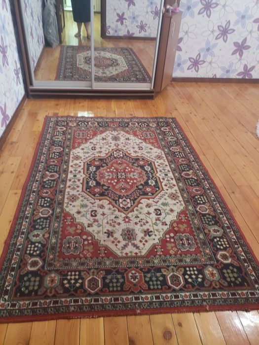 Продаются ковер .