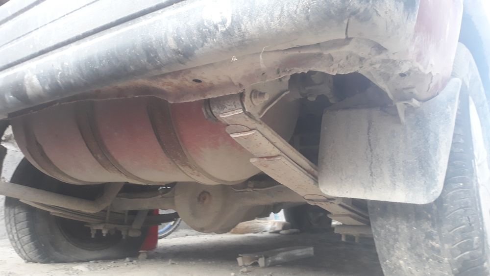 Damas metan temir balon