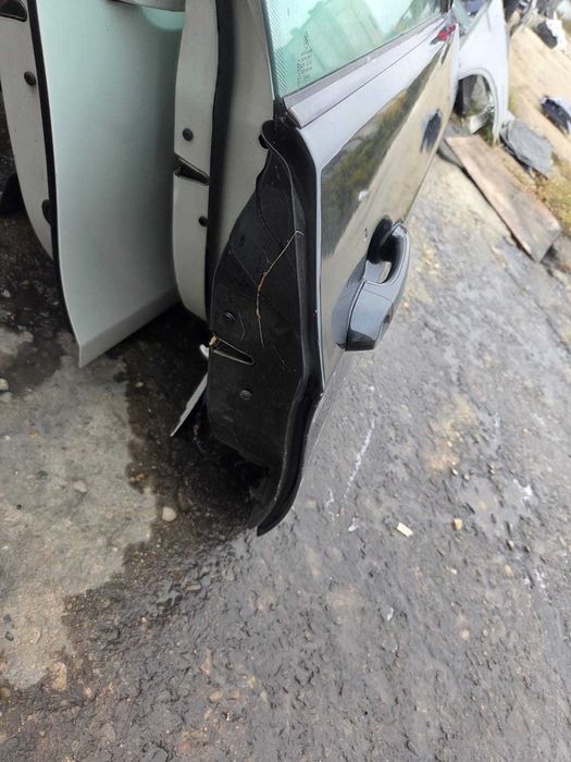 Usa dreapta BMW seria 3 coupe cabrio E92 E93 pe negru