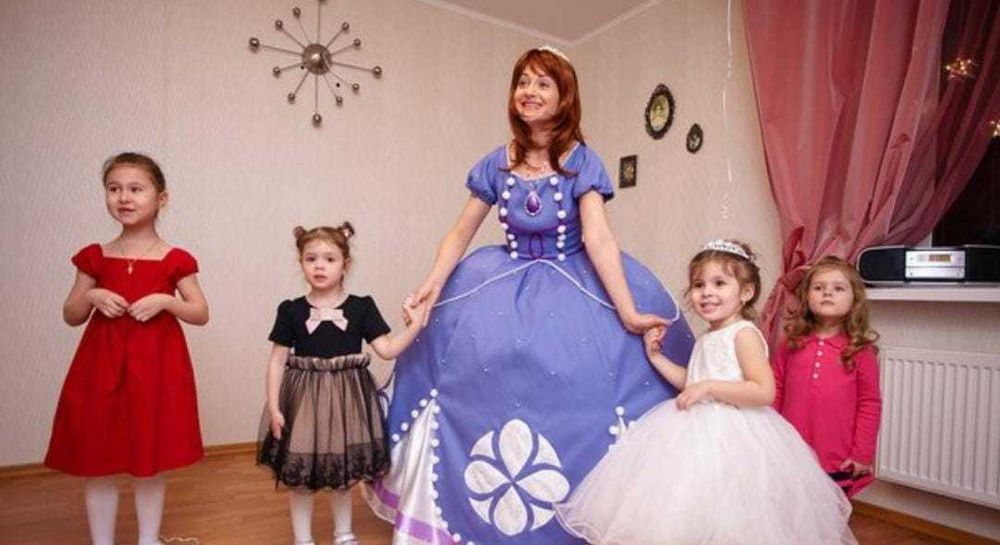 Animatori petreceri copii in crevedia vata si popcorn crevedia