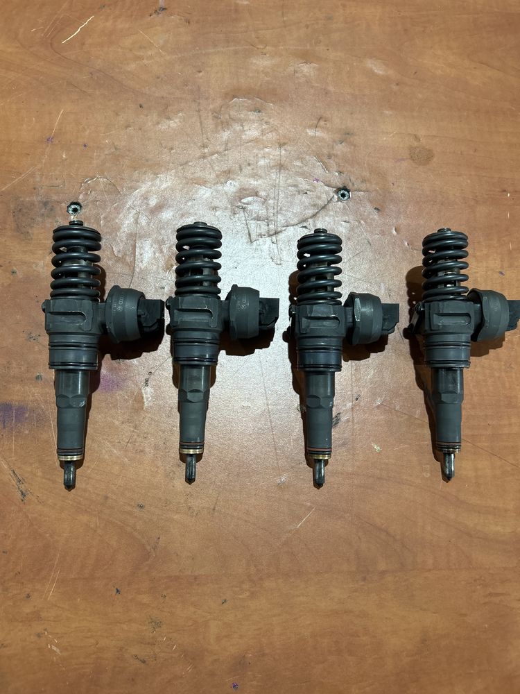 Injector vw caddy motor 2.0 SDI cod motor bjd 03G130073AG