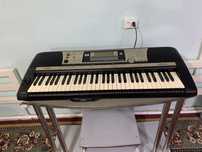 Yamaha psr 740 .