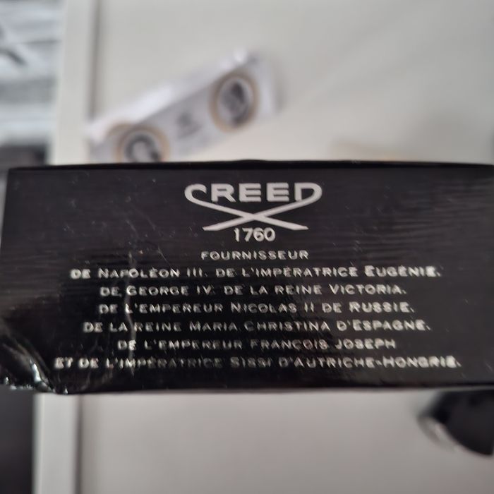 Продавам чисто нов парфюм creed aventus