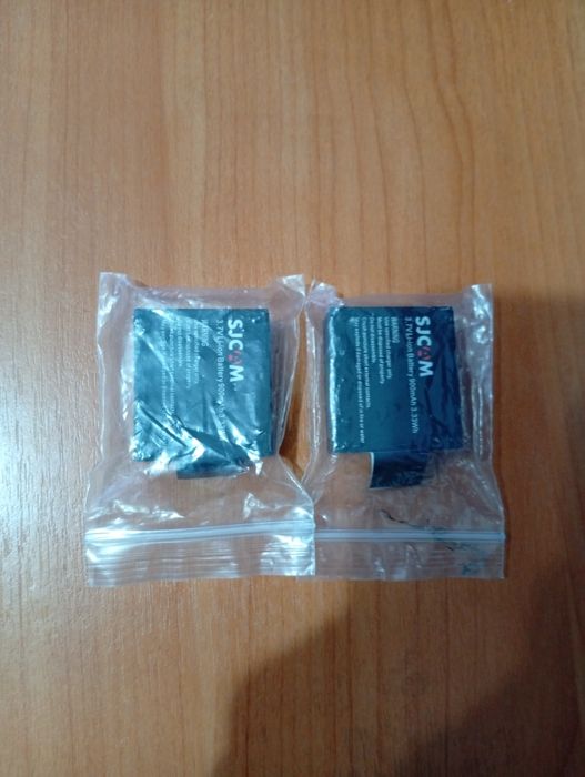 Продам 2 батарейки