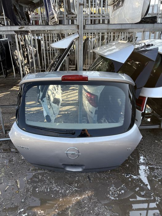 Заден капак за Opel Corsa D 2012год.
