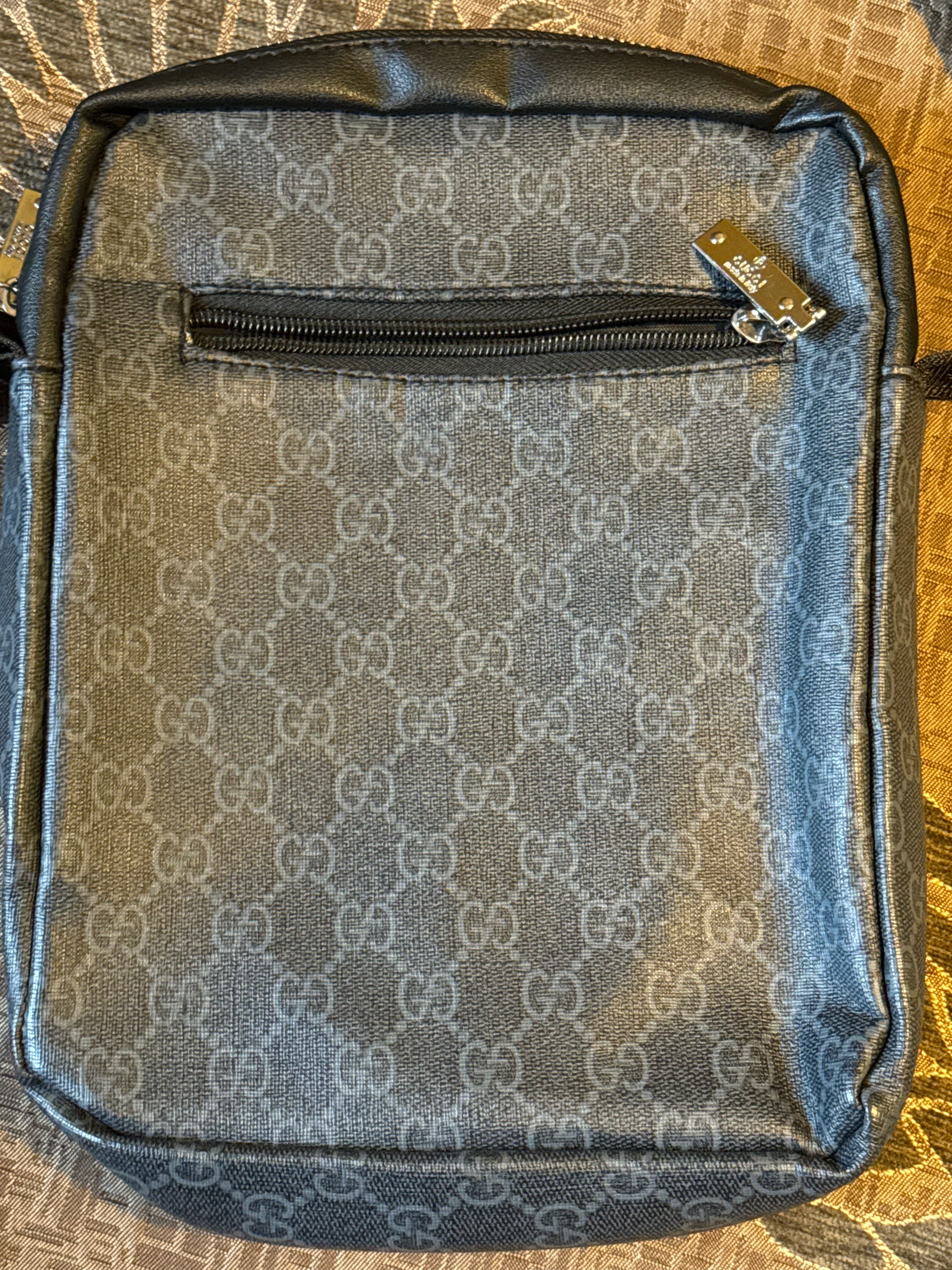 луксозна мъжка чантичка GUCCI