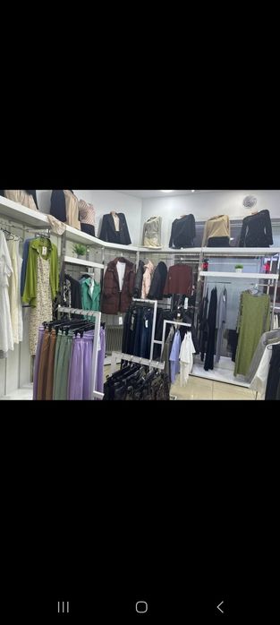 Продаётся  магазин в Т.Ц Пойтахт