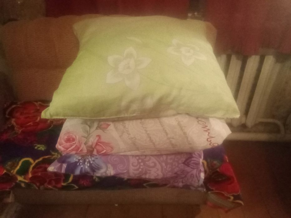 Недорого подушки перо б/у