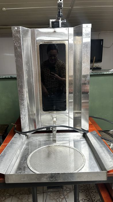 Для донера гриль на 220 и плита в отличном состоянии пользовались 3 м