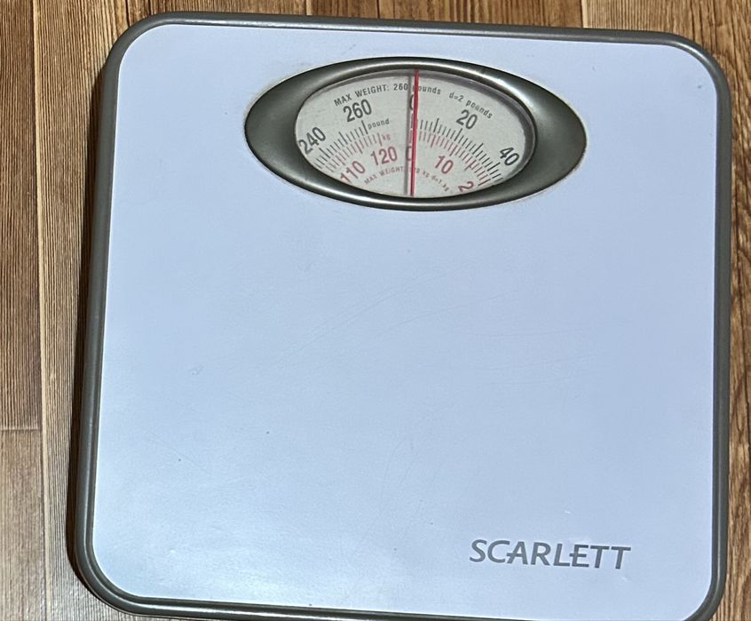 Продам весы напольные механические Scarlett