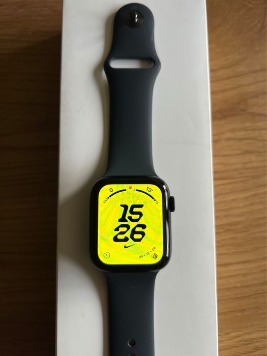 Iphone 15 pro max Natural Titanium+ apple watch SE2 midnight 44mm