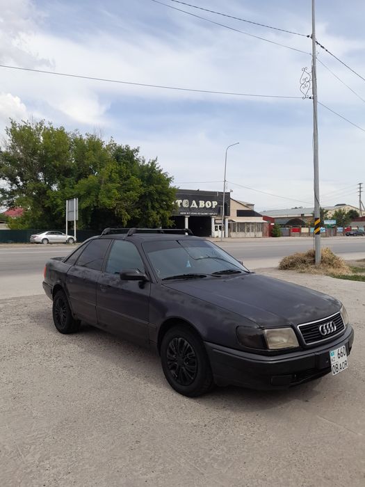 Продаю Ауди 100 с4