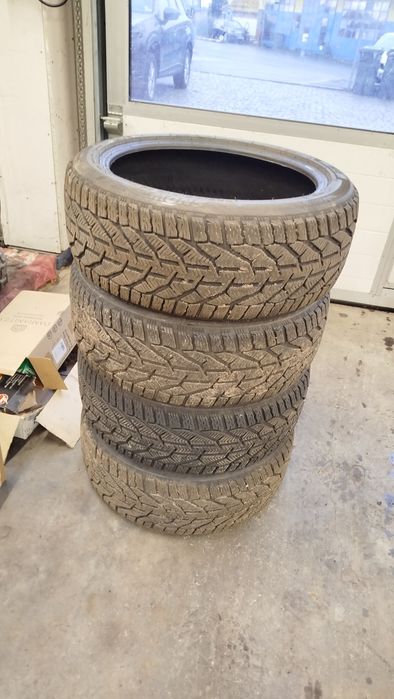 Зимни гуми 225/45 R18 4бр