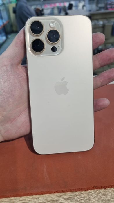 IPhone 16pro max 256gb 97% 285 цикл зарядки на экране пятно 450к т
