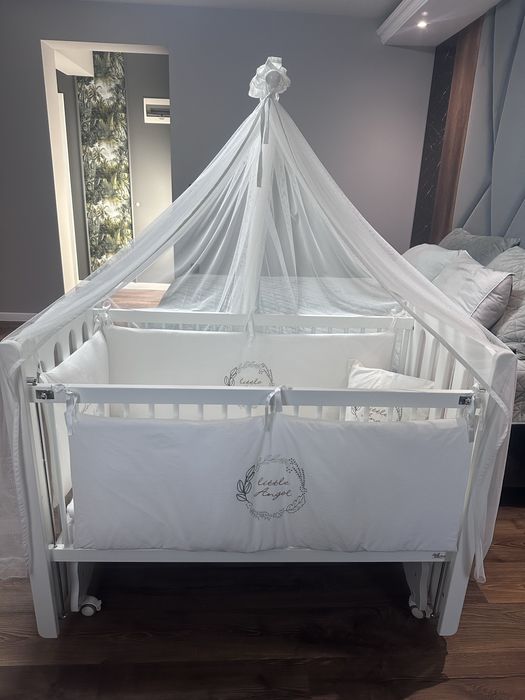 Дървена бебешка кошара