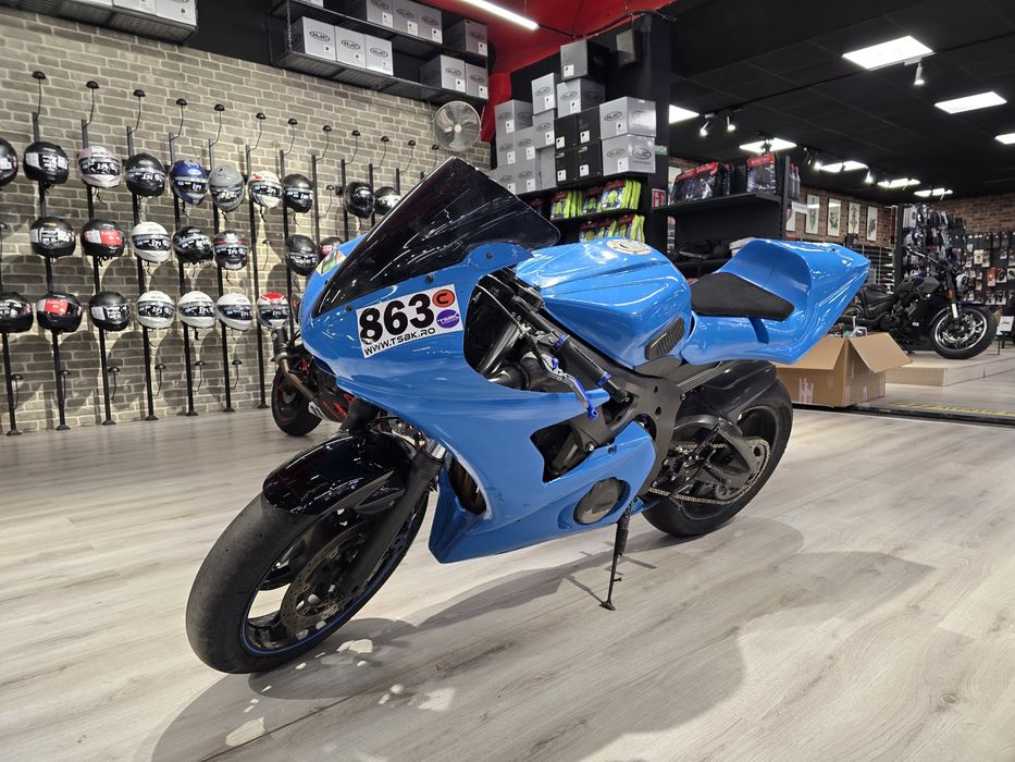 Motocicleta Yamaha R6 2003 pista / circuit