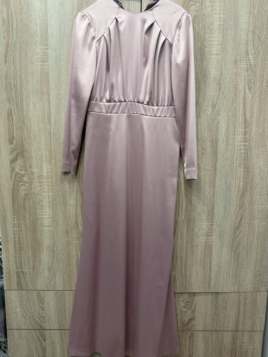 Женское вечернее платье