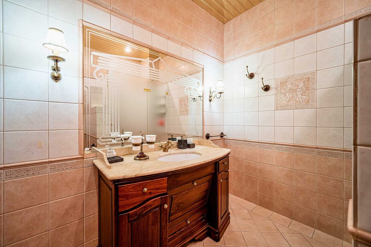 Продава се Къща в Варна, м-т Евксиноград - 660 кв.м за 1591 €/кв.м - Снимка #7