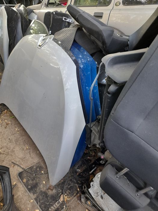 Megane 3 capac usa rezervor motoras si alte piese