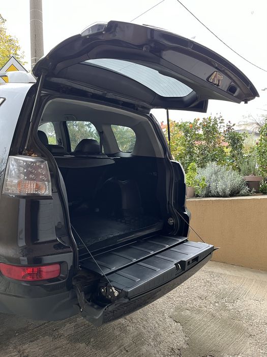 Mitsubishi Outlander 2011