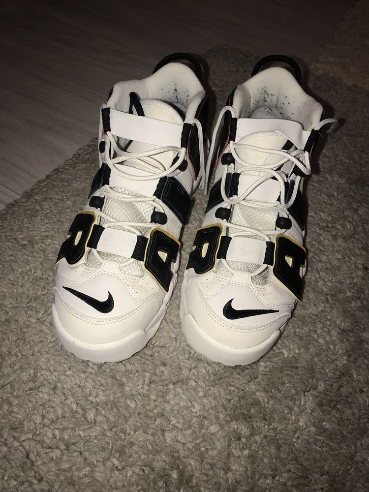 Nike Uptempo albi