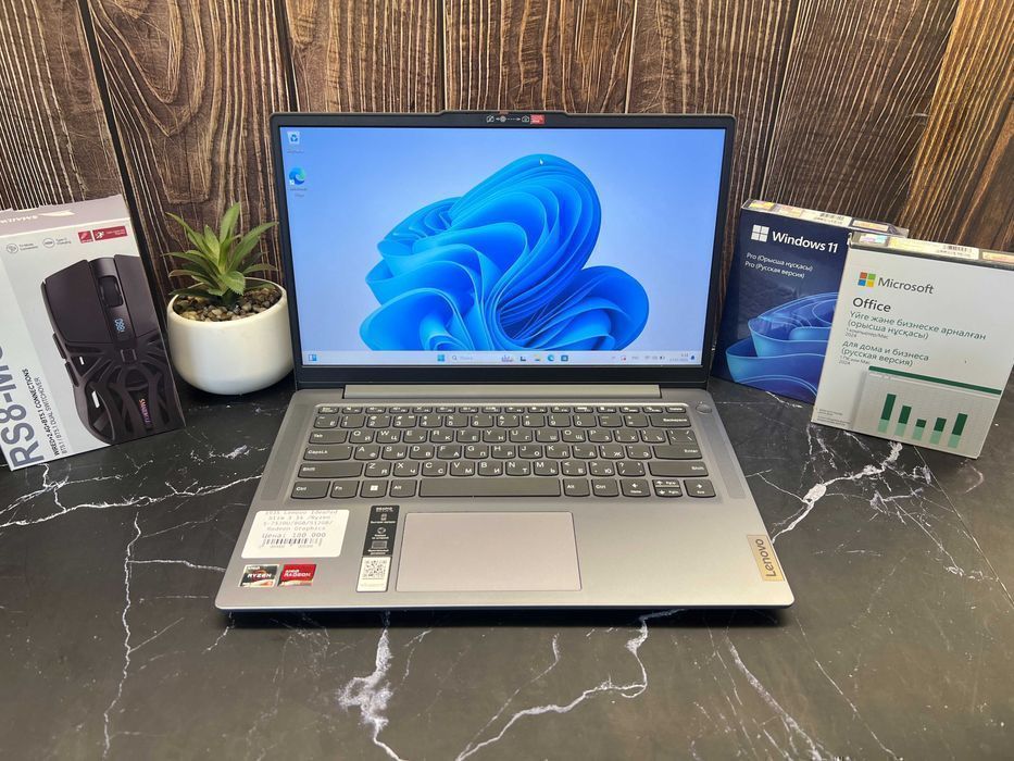 Ноутбук Lenovo IdeaPad Slim 3i 14 - Ryzen 5‑7520U / 8GB / 512GB SSD