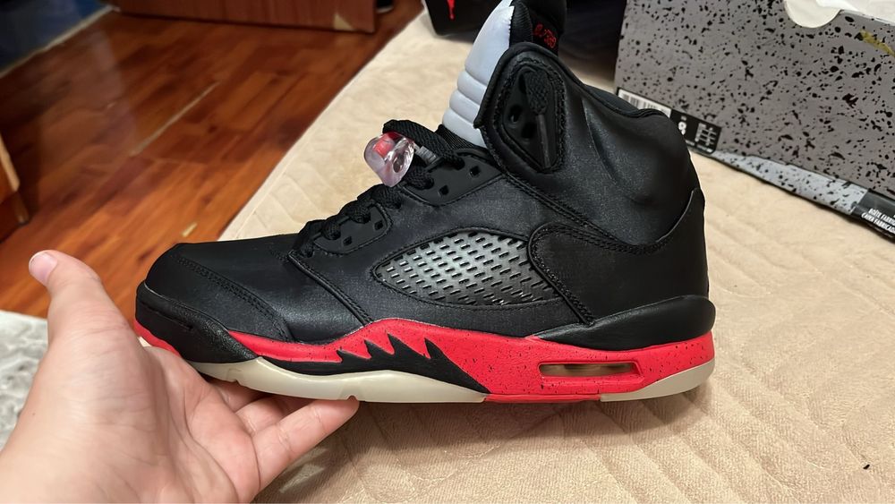 Jordan 5 satin bred