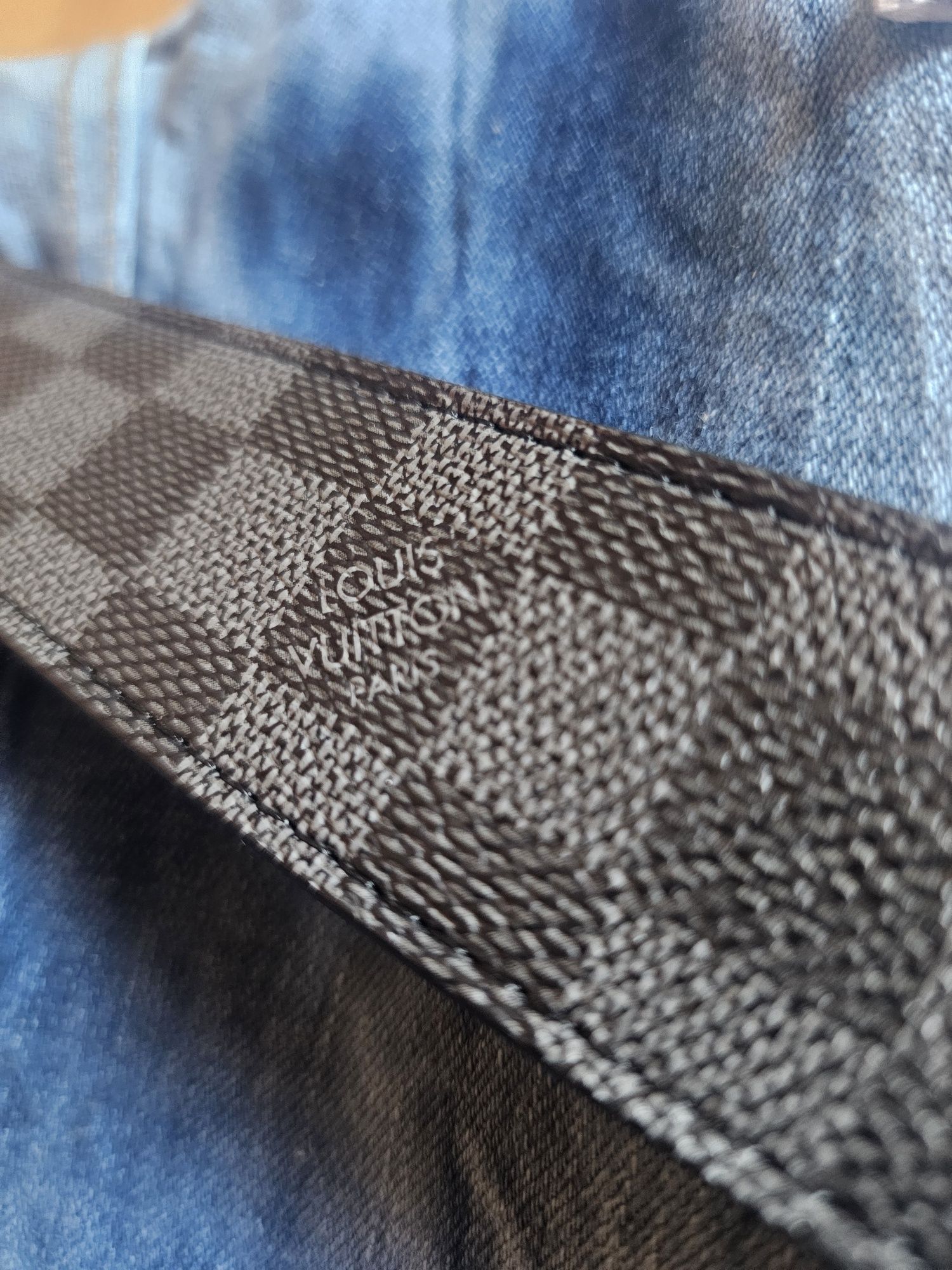 LV Curea LV Paris