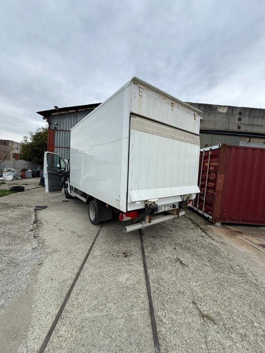 Cub + lift hidraulic BAR de pe Mercedes Sprinter