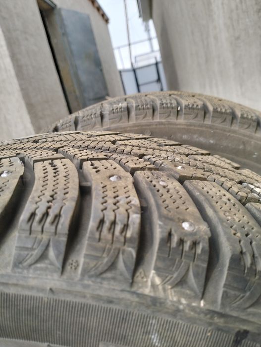 Продам покришкы.       .