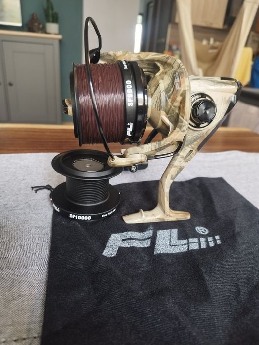 Нова шаранджийска макара FL SF 10 000 CAMO. С влакно на carp pro 0.40