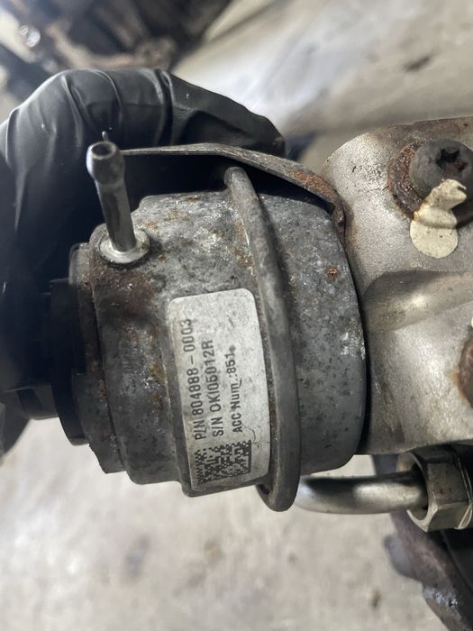 Turbina / galerie evacuare Audi A4 A5 A6 CGL CJC 2.0 diesel