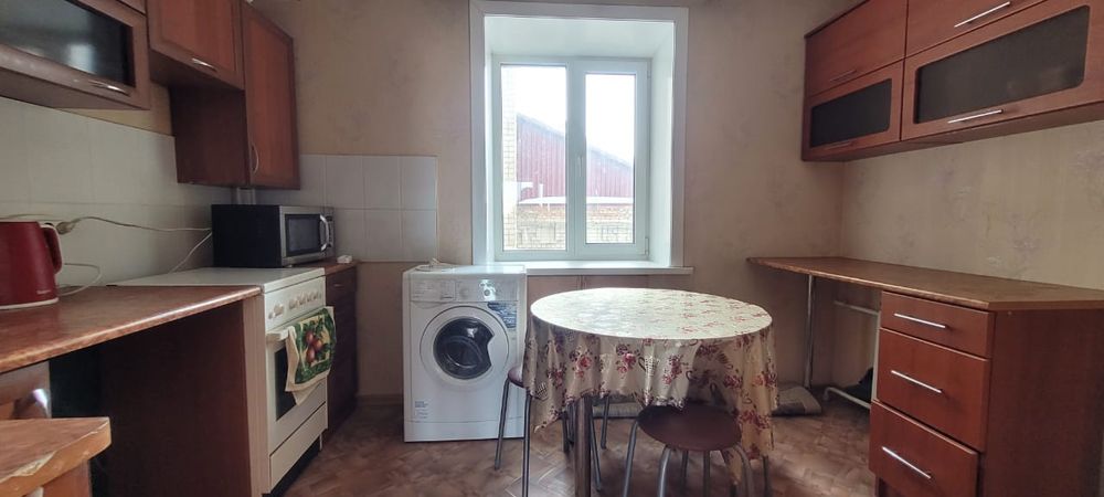 Продается 3-комнатная квартира, в районе колхозного рынка 21600