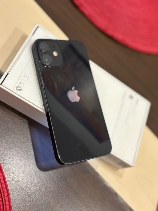 De vânzare, telefon IPhone 12 mini