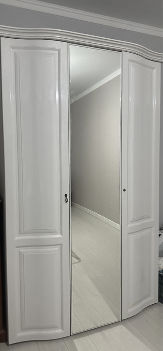 Продам шифоньер