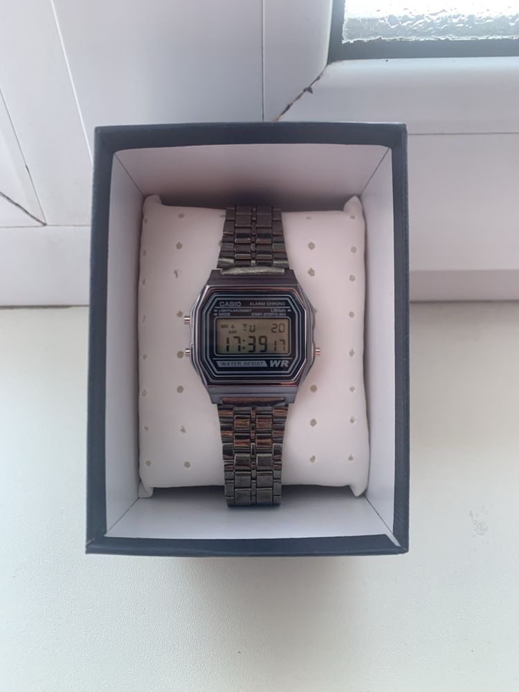 продам часы casio