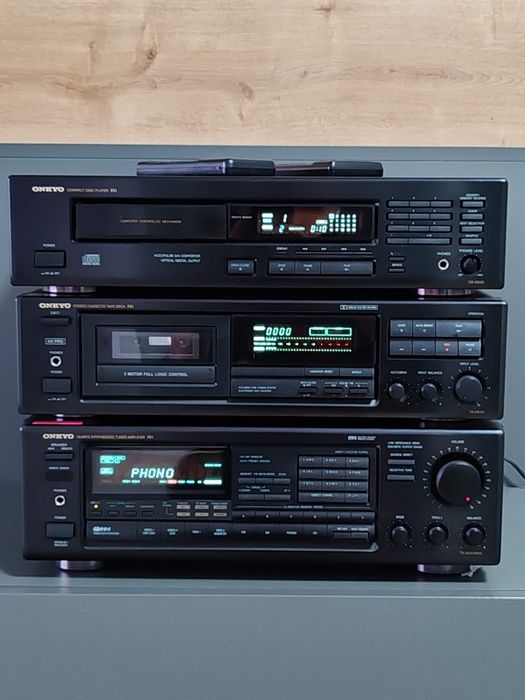 Linie audio ONKYO ,amplituner/cd player/deck