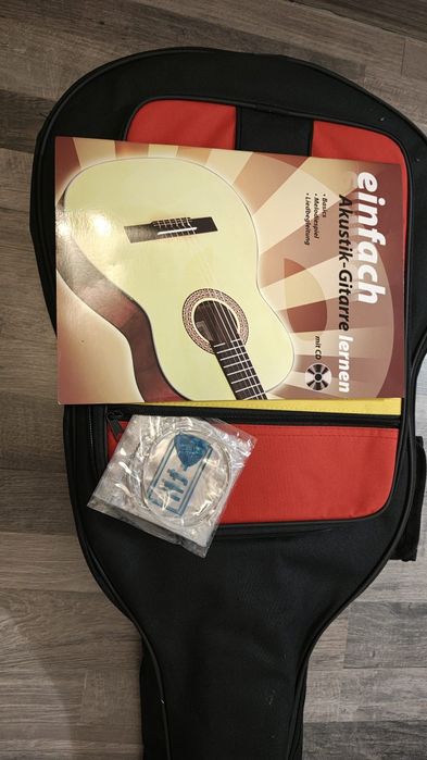 Chitara acustica