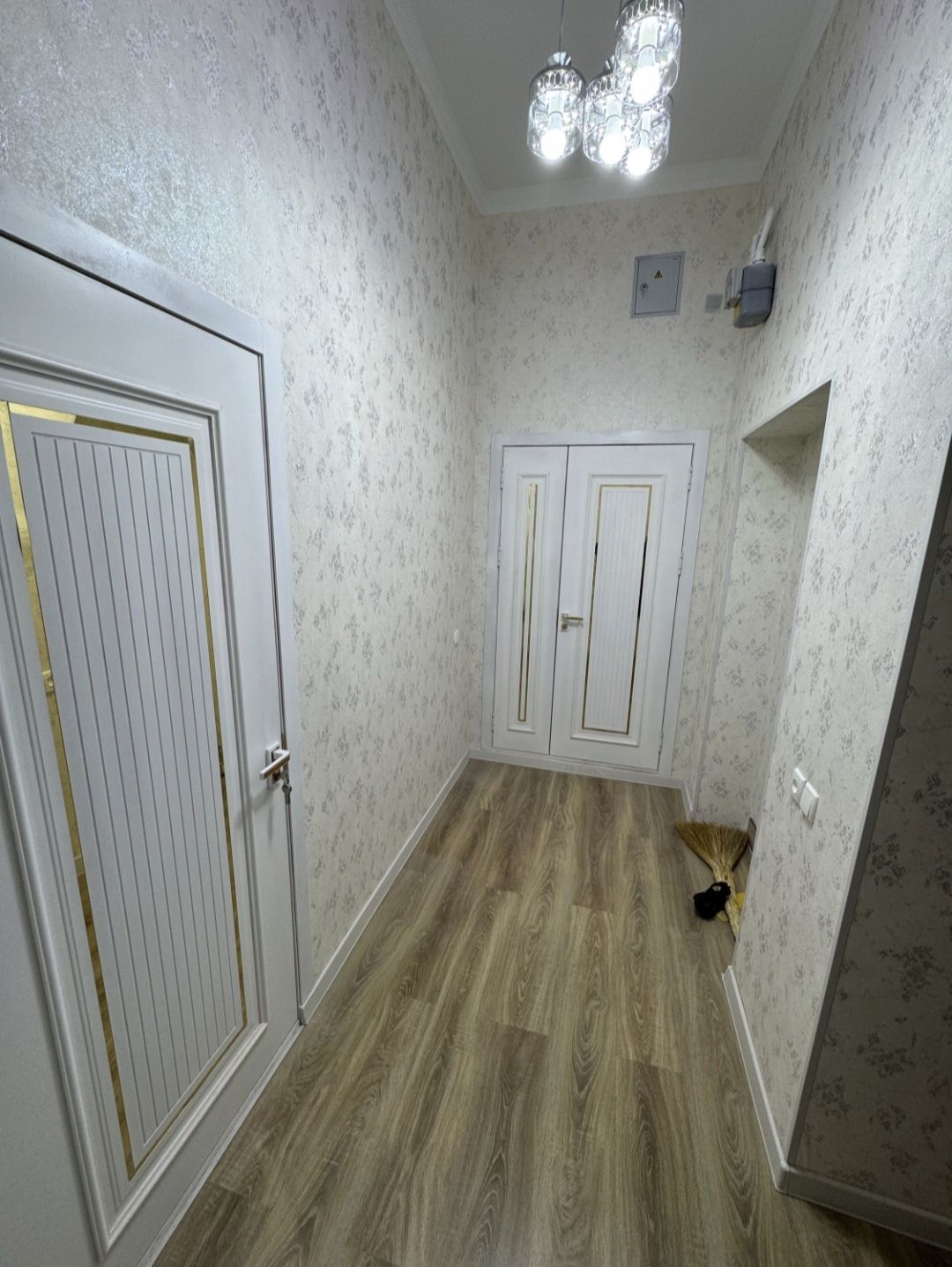 Продам 3 комнатную с новым ремонтом, 83кв.м.