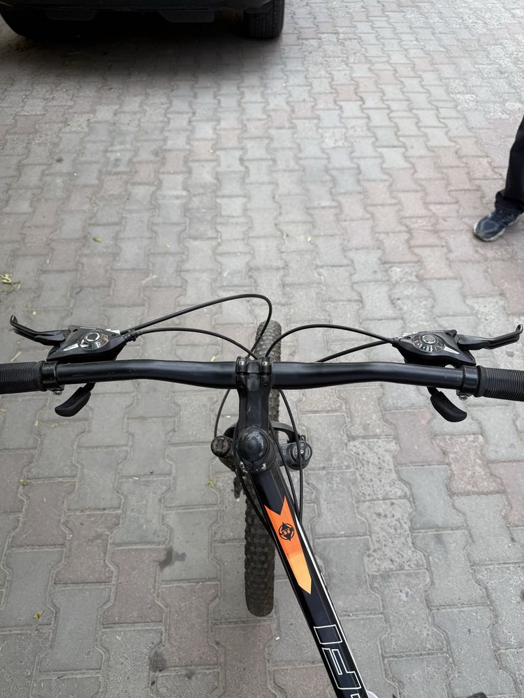 Продаю велосипед все четко работает только тормаза менял торг имеется