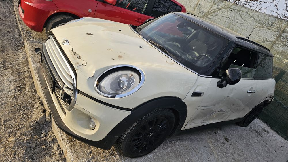Dezmembrez Mini Cooper 1.5i piese