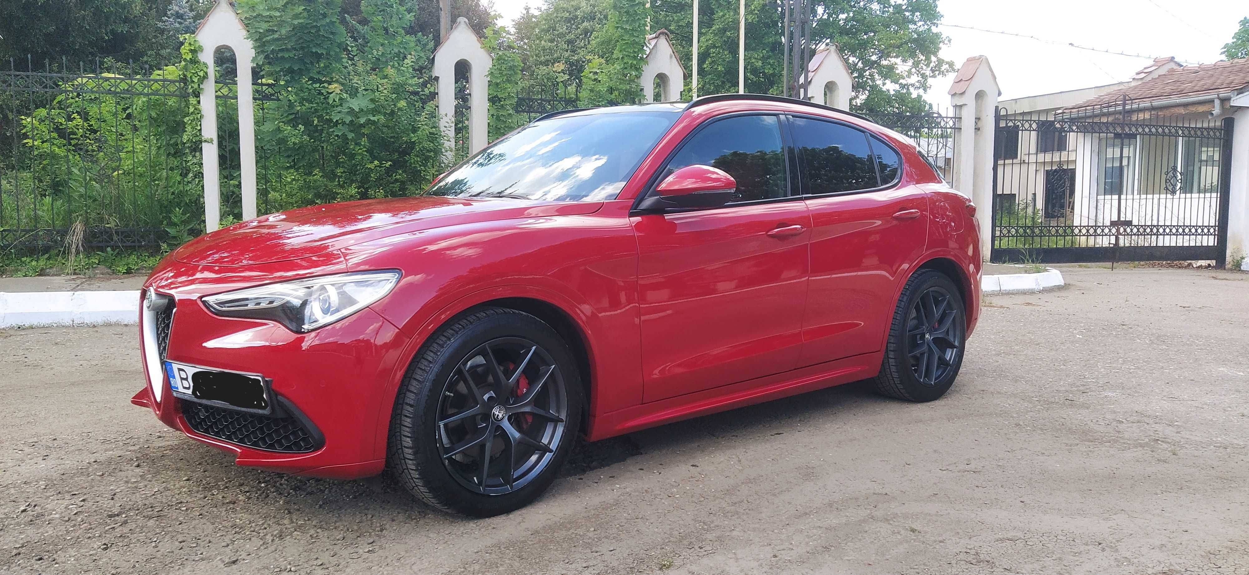 Alfa Romeo Stelvio 2.0 Turbo 16V AT8-Q4 Ti