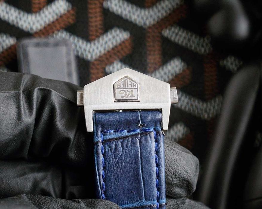 TAG Monaco Calibre 12 с кварцов механизъм