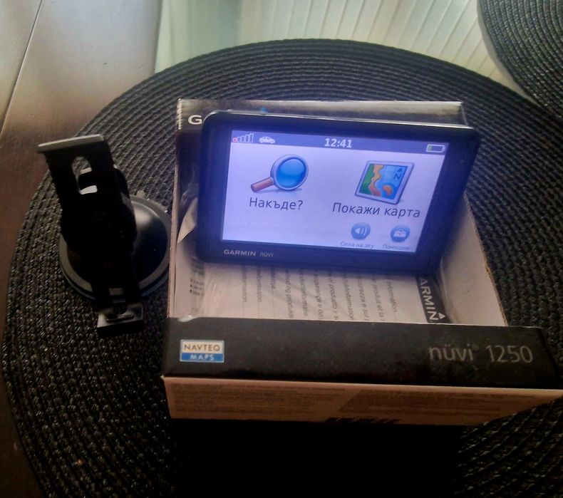 Ново!!! 4.3 инча GPS навигация Garmin Nuvi 1390 + Bluetooth с доживотн