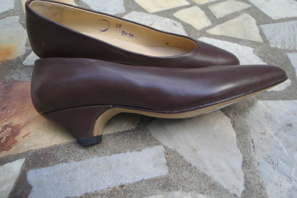 №39 обувки от естествена кожа Damar