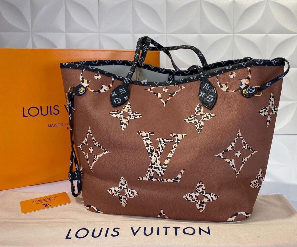 Geanta Louis Vuitton-colectia noua !Produsul este din piele naturală ,