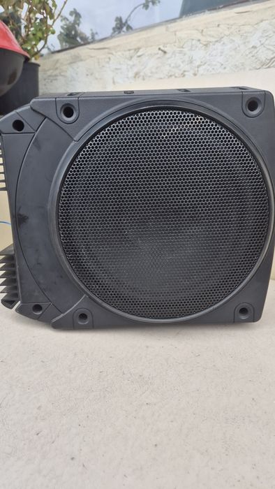 Авто баскаса Infinity Basslink 10