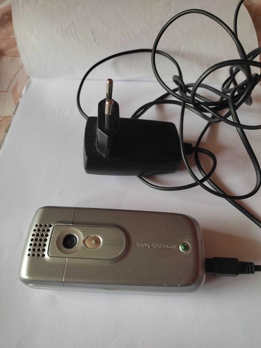Продавам телефон "Sony Ericsson"