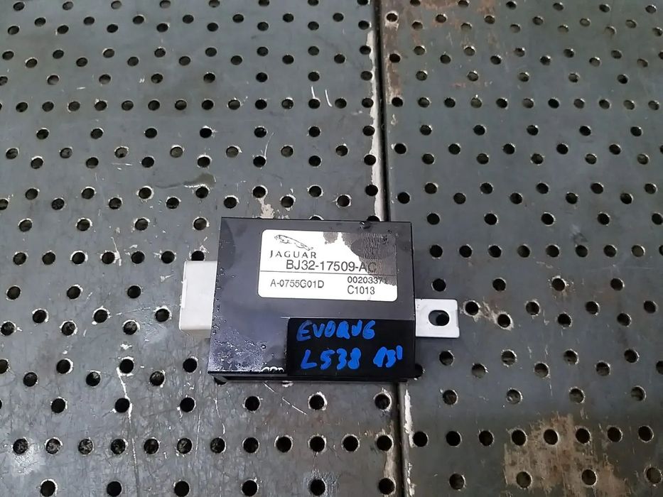 Modul calculator stergator land rover range rover evoque l538 bj3217509ac